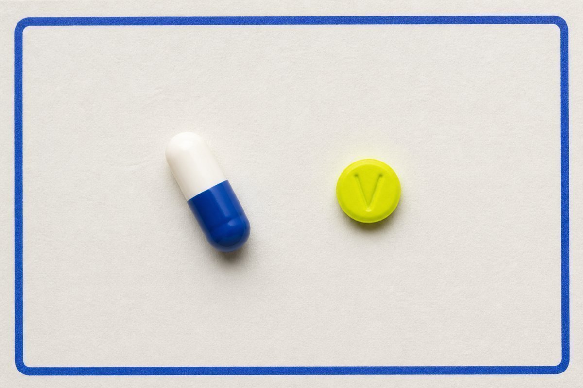 Bone review card, cobalt edge, lime chip: 150 mg capsule, schedule-V chip